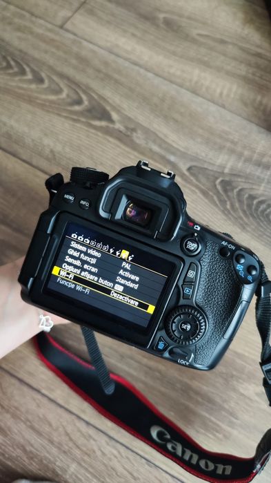 Canon EOS 70D + obiectiv Canon EF 50mm F1.8 STM + BLIȚ Yongnuo