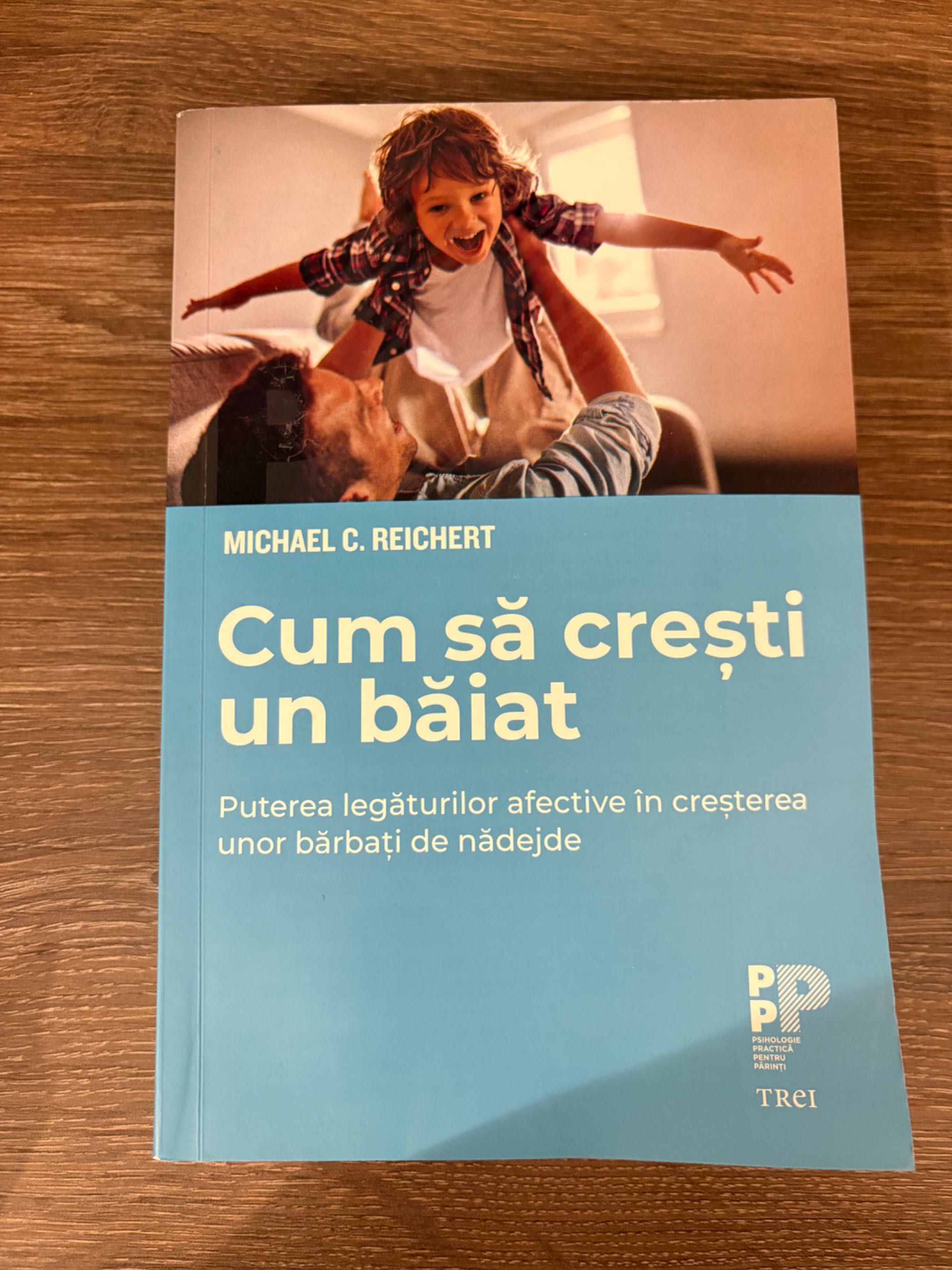 Carte “Cum sa cresti un baiat”