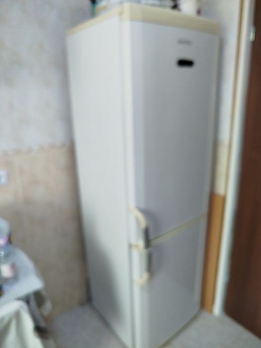 Frigider Arctic cu congelator