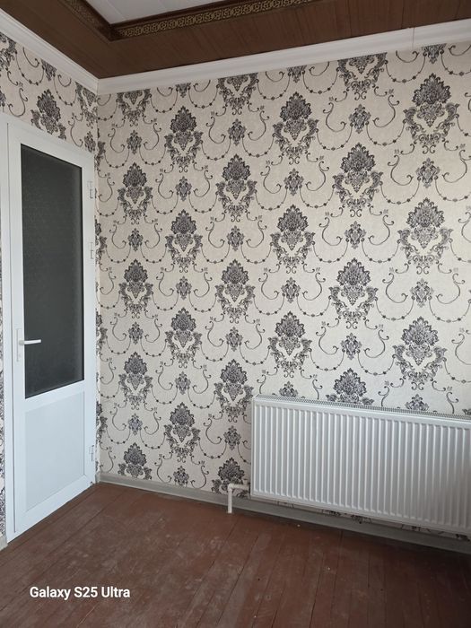 Асакада деу олдида 5.5 сотих 6 хона хама шароит бор газ сув светна