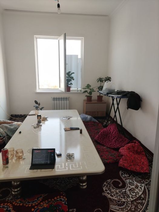 Мебель почти новый состояния отличная, полный комплект оддам срочно