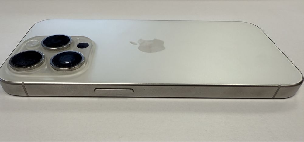 iPhone 15 PRO 256 Gb Alb