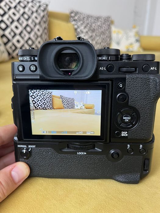 Fujifilm XT3 cu grip