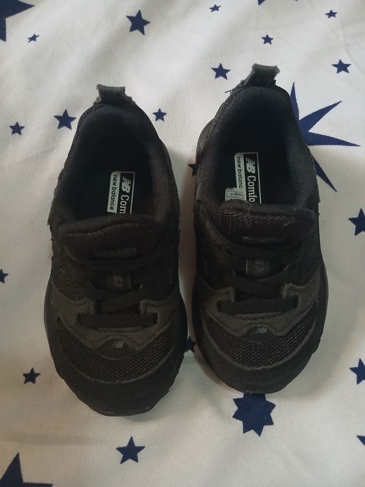 Adidași bebe NB mărimea 21.5