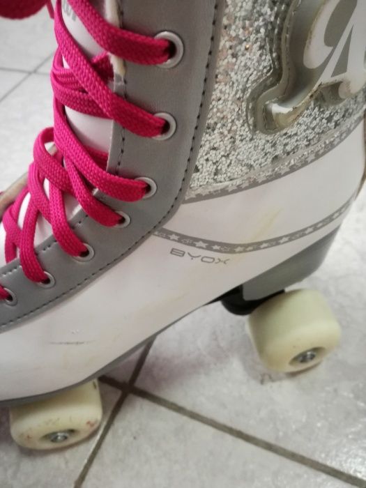 Ролкови кънки със светещи елементи