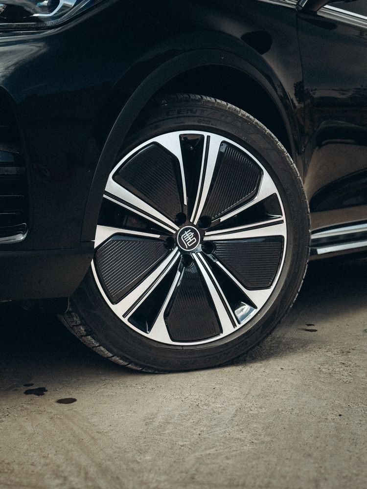 BYD Tang Full zor narxda
