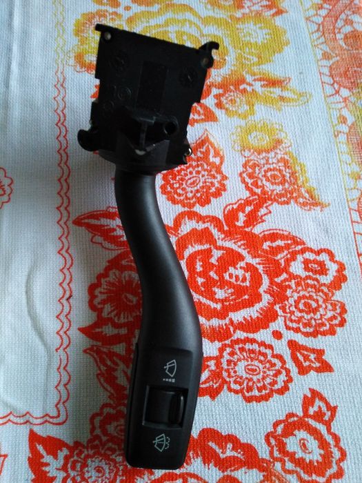 Ștergător parbriz stânga pt seat și audi