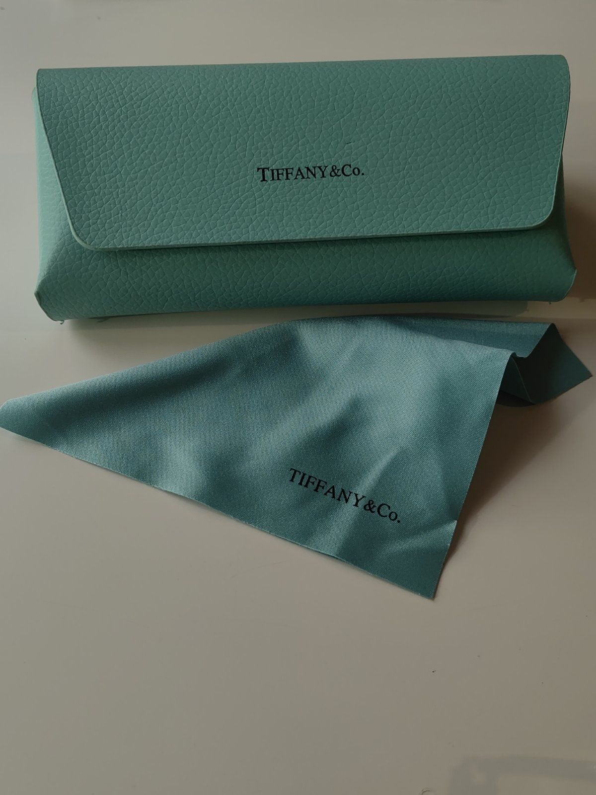 Продавам слънчеви очила Tiffany &  Co