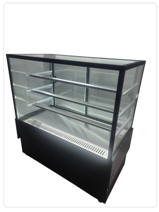 Витрина кондитерская