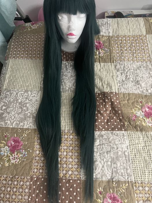 Продам парик зеленый-гафрированный