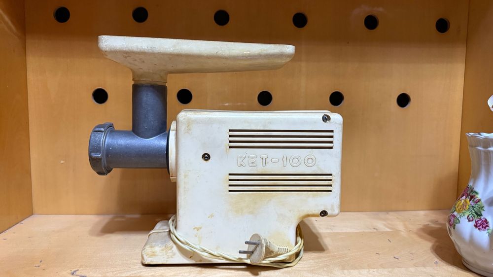 Электрическая мясорубка