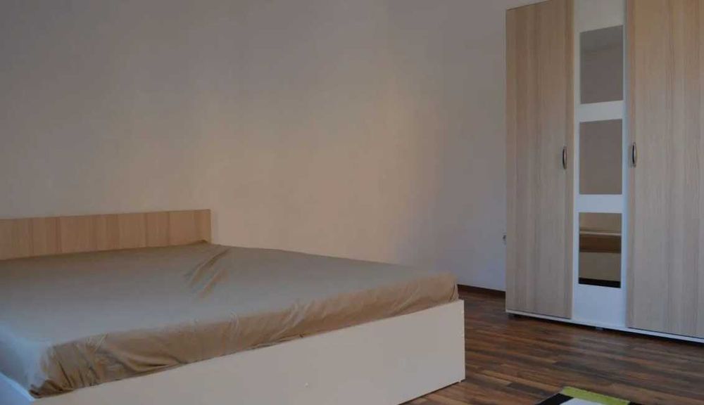 Дава се под наем Тристаен апартамент в Пловдив, Тракия - 86 кв.м за 255 € - Снимка #1