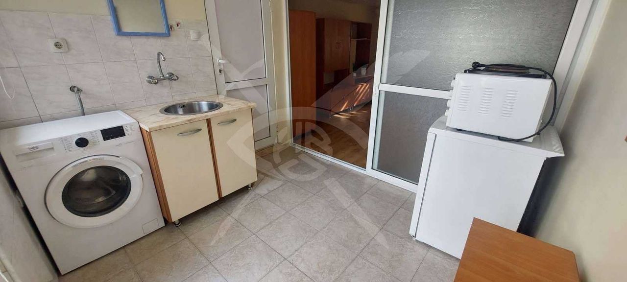 Дава се под наем Едностаен апартамент в Варна, ХЕИ - 30 кв.м за 225 € - Снимка #3