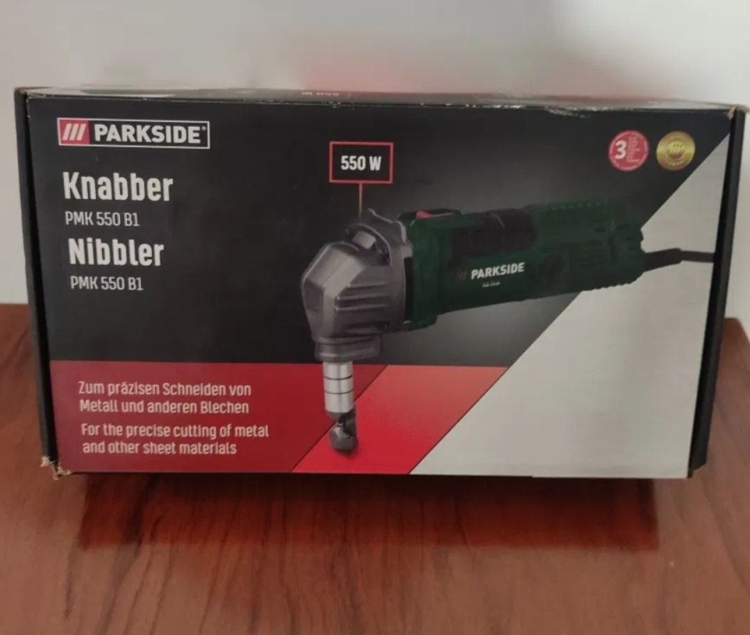 Parkside masina foarfeca electrica de taiat tabla noua cu bon garantie