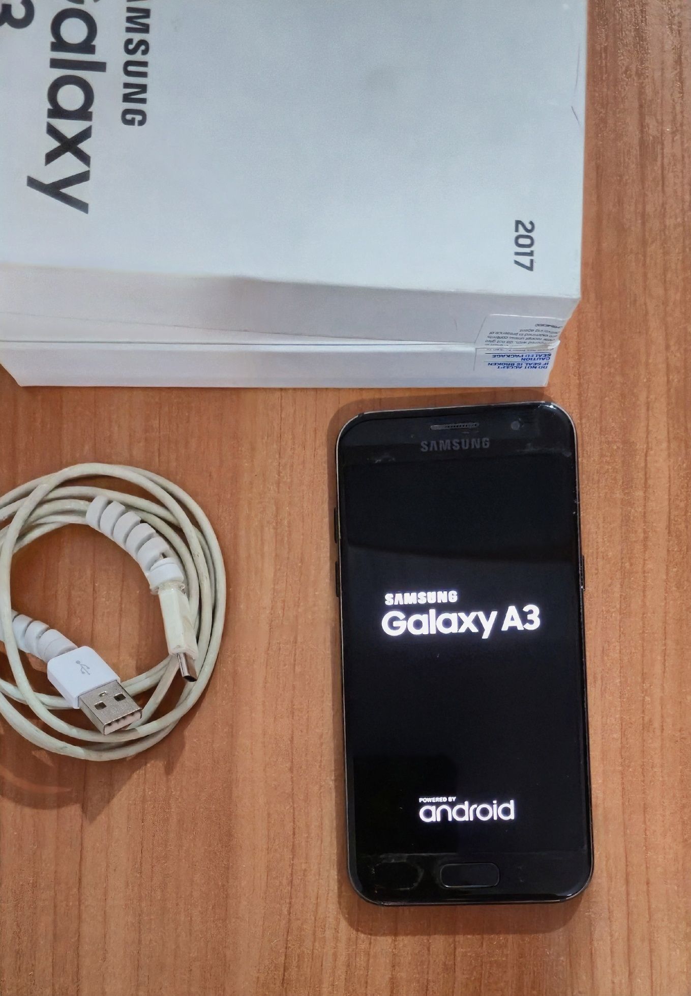 Продавам  Samsung GalaxyA3