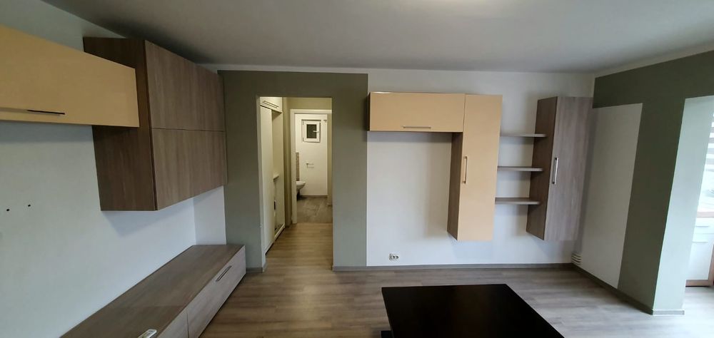 PROPRIETAR inchiriez apartament doua camere CRAIOVITA NOUA