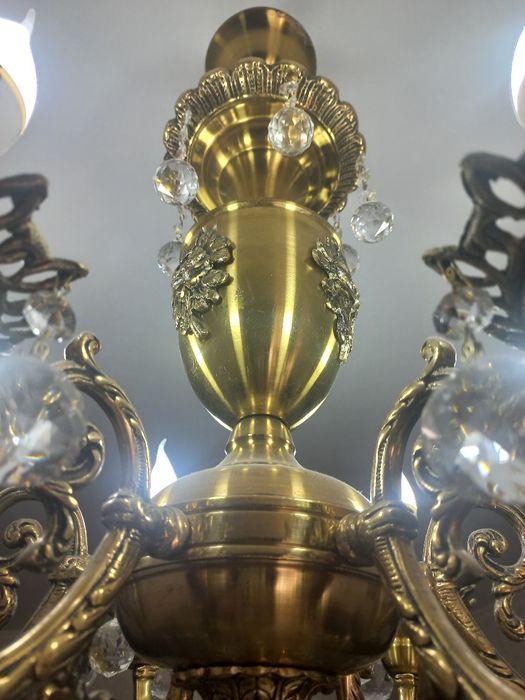 Продам бронзовую люстру