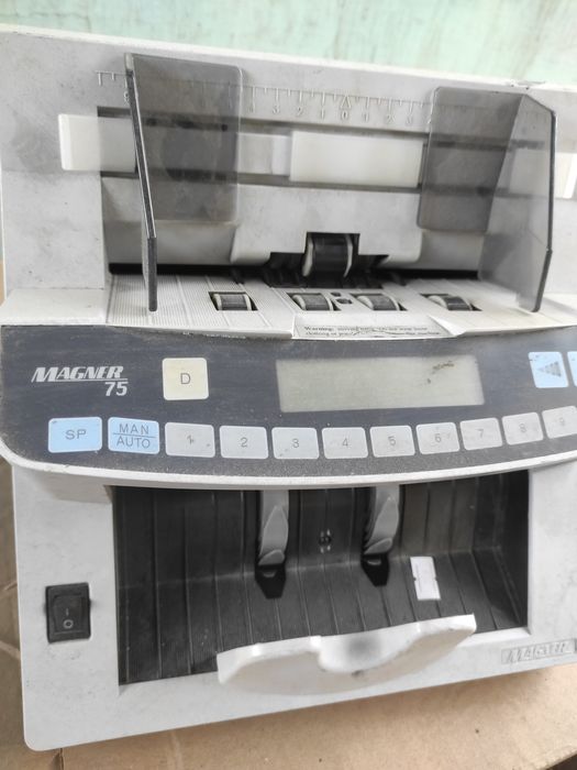 Счётная машине для денег