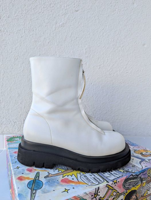 Оригинални бели боти Jeffrey Campbell
