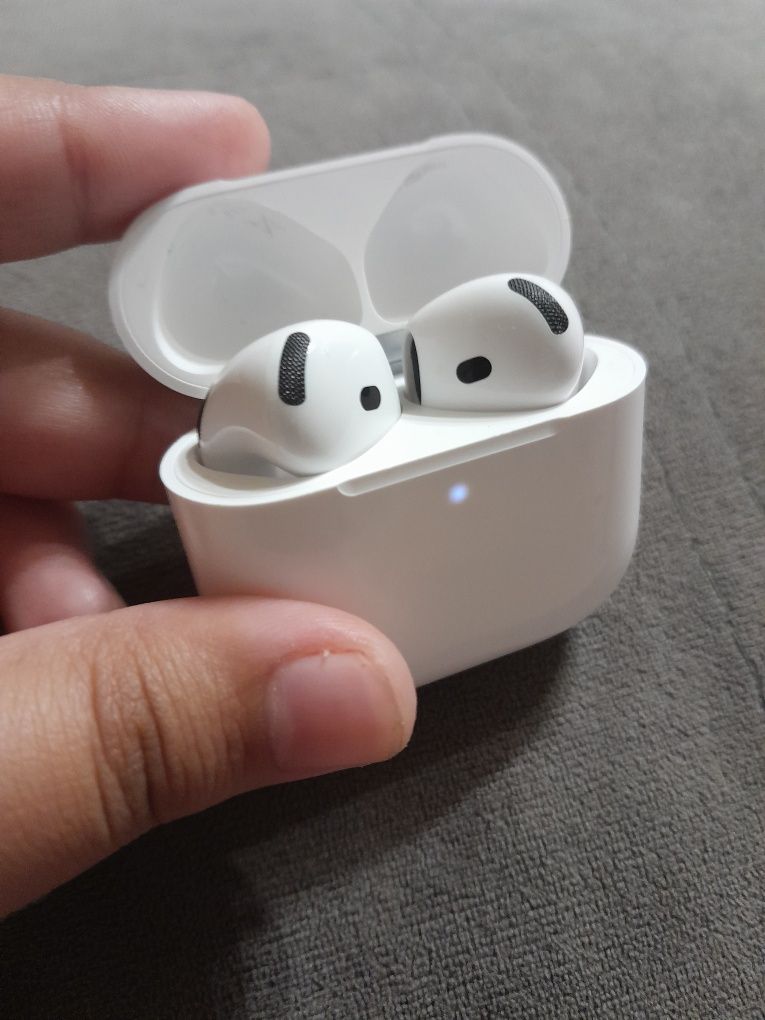 AirPods 4 оригинал 


---

AirPods 4 ор