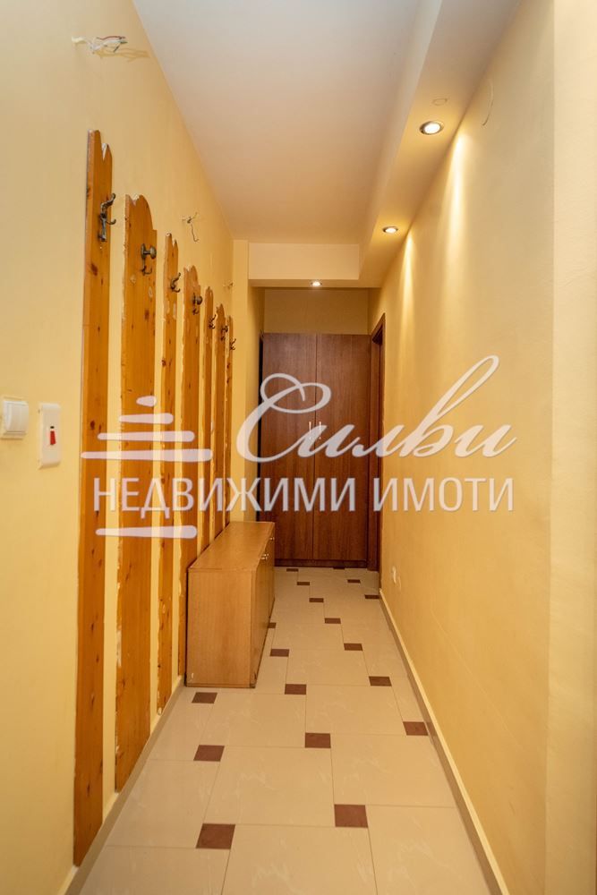 Продава се Двустаен апартамент в Шумен, Център - 85 кв.м за 1648 €/кв.м - Снимка #8