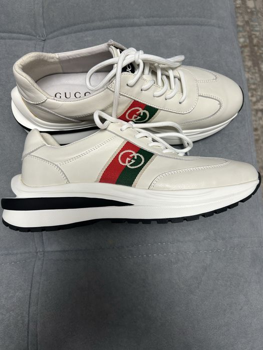 Продам женские кроссовки GUCCI
