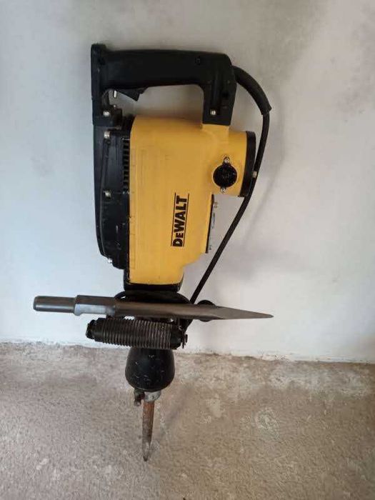 Продавам Канго Dewalt