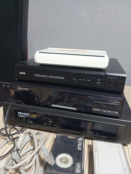 Dvr приставка wi fi роутер тюнера монитор всё вместе