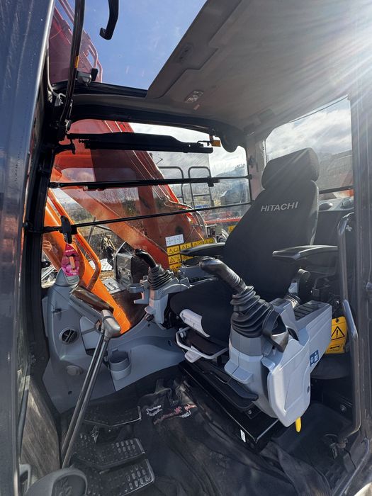 Excavator HITACHI