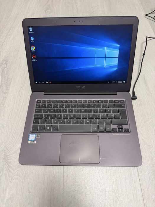 Leptop ASUS UX305C