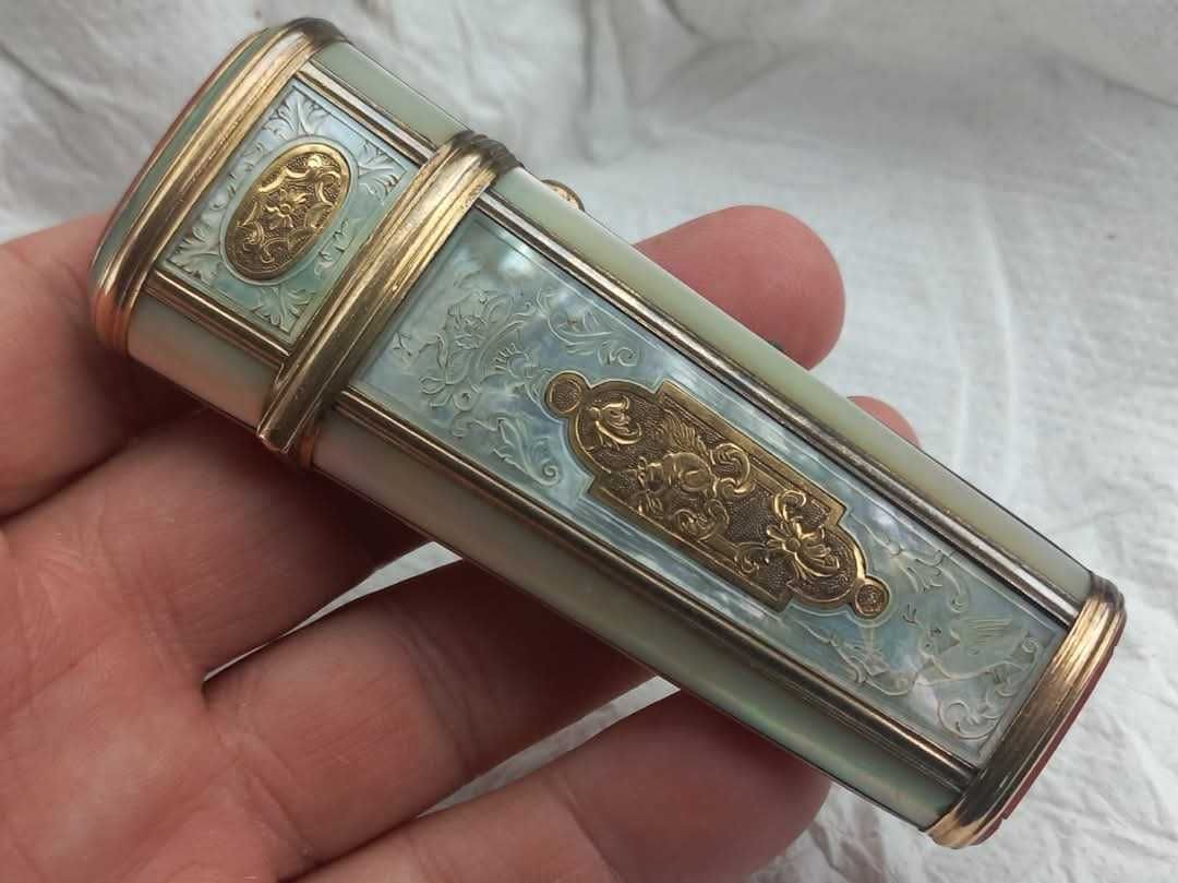 1700s Trusou de voiaj trusa de manichiura aur 14kt perioada 1800