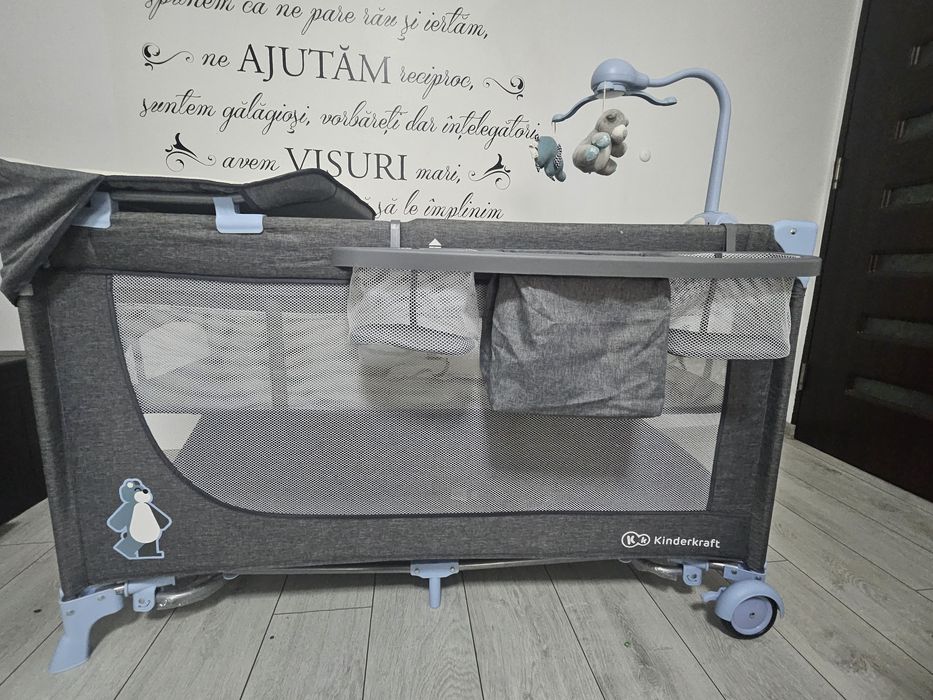 De vânzare pătuț pliabil KinderKraft!