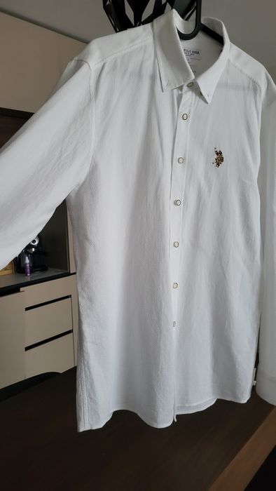 Продавам бяла мъжка риза U.S. POLO ASSN.