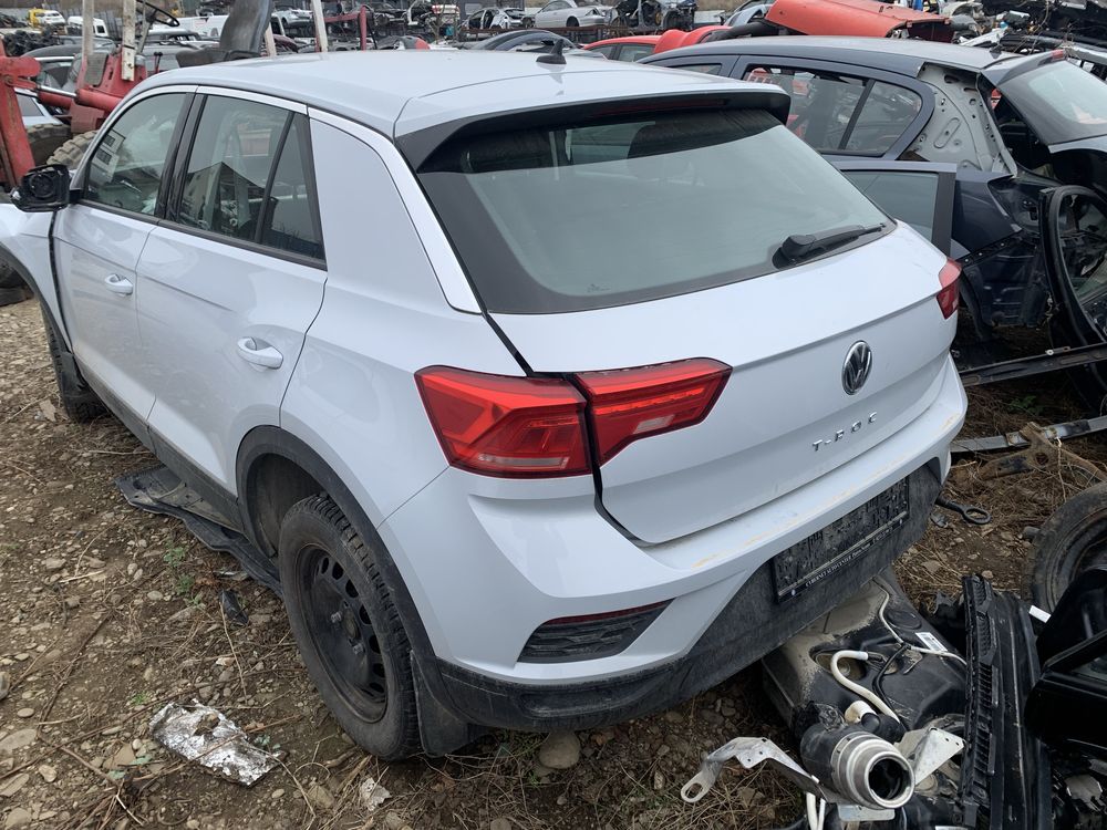 Dezmembrez Volkswagen T-Roc 2019 1.0 85KW Benzina Cod Motor DKRF