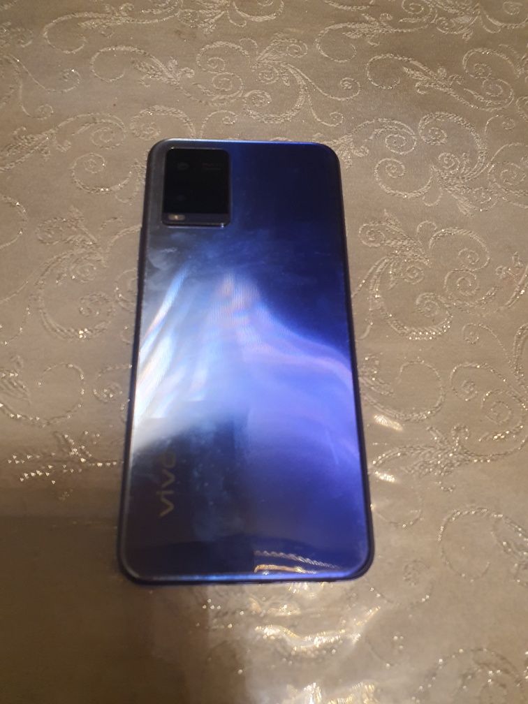 Vivo y21 holati yaxshi hotirasi 4/64