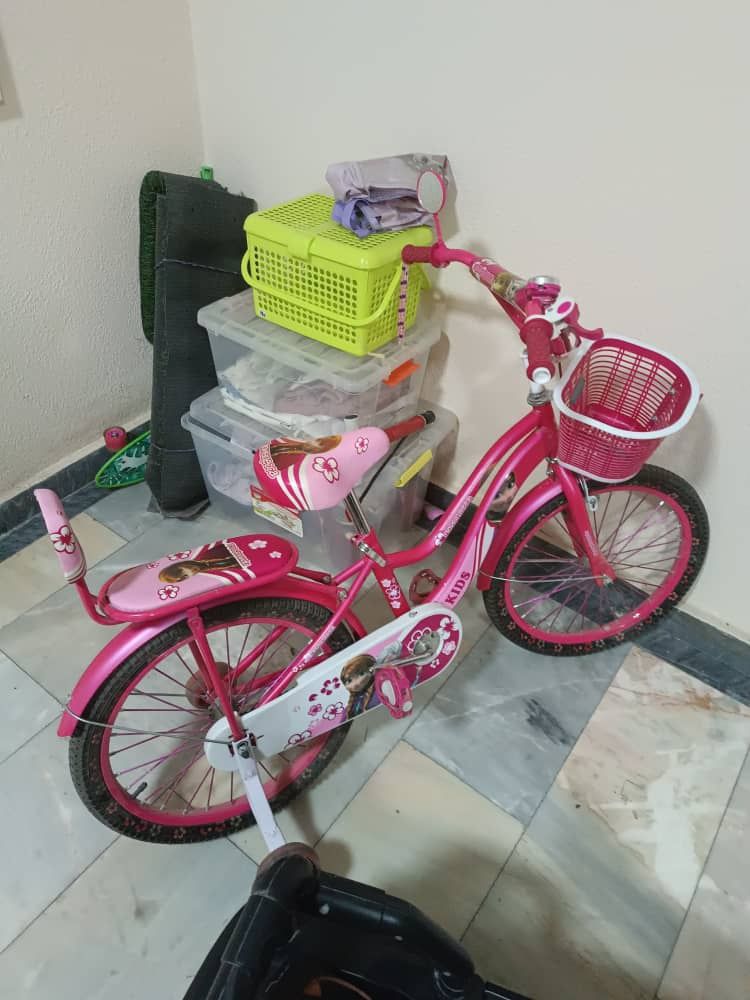 Продается срочно детский девчачий велосипед
