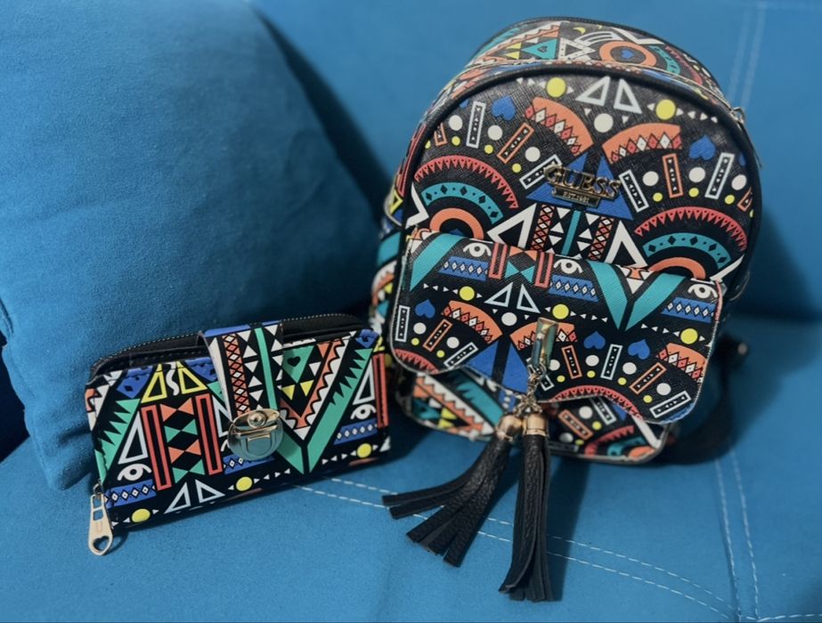 Дамска раница и портмоне на GUESS