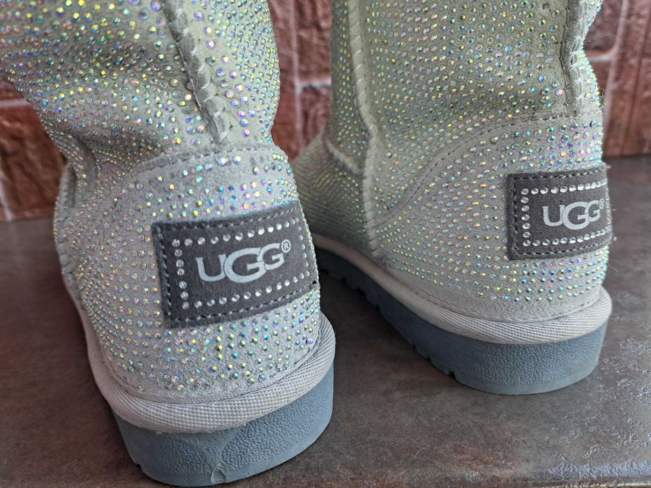 дамски ботуши,зимни обувки,боти,апрески,UGG номер38