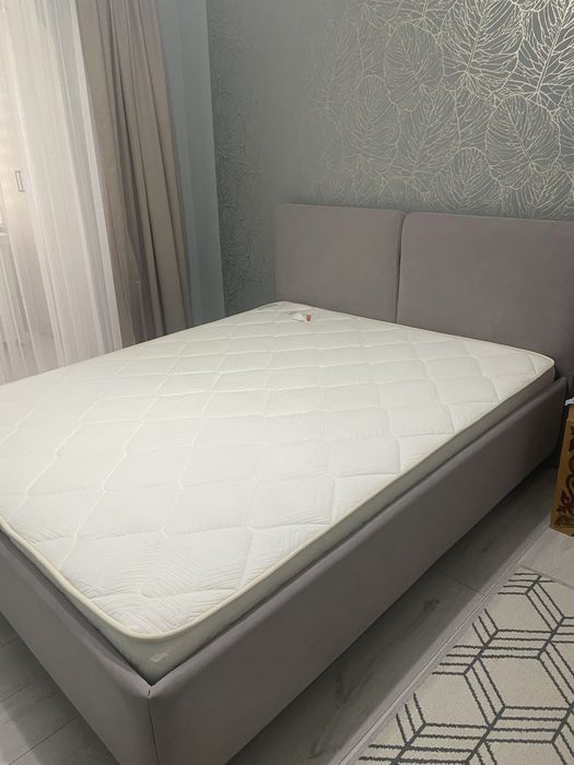 Продается двухспальная кровать новая матрас идет в падарок цена 120 ты