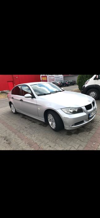 Vând bmw e90 163 cai .preț negociabil.