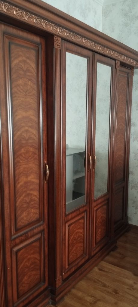 Спальный гарнитур, б/ у продам.