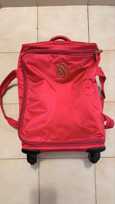 Victoria's secrets куфар сак