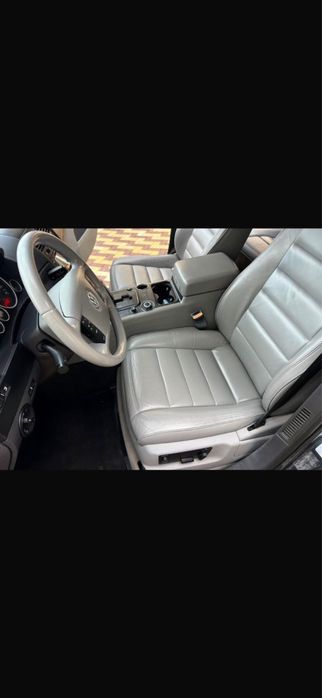 Vand sau schimb touareg 2.5