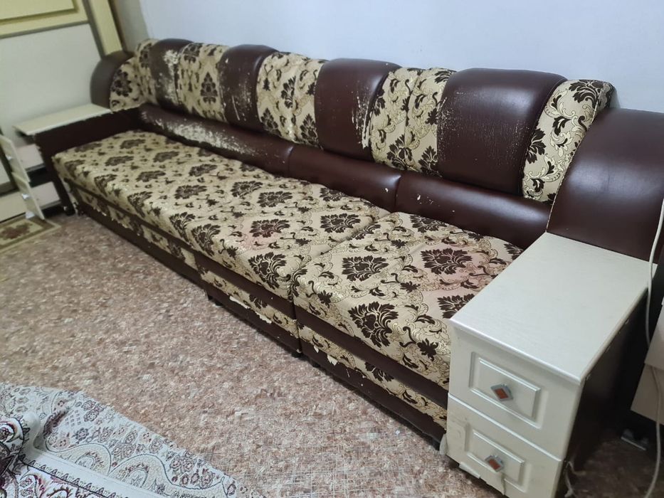 Диван четырехместный