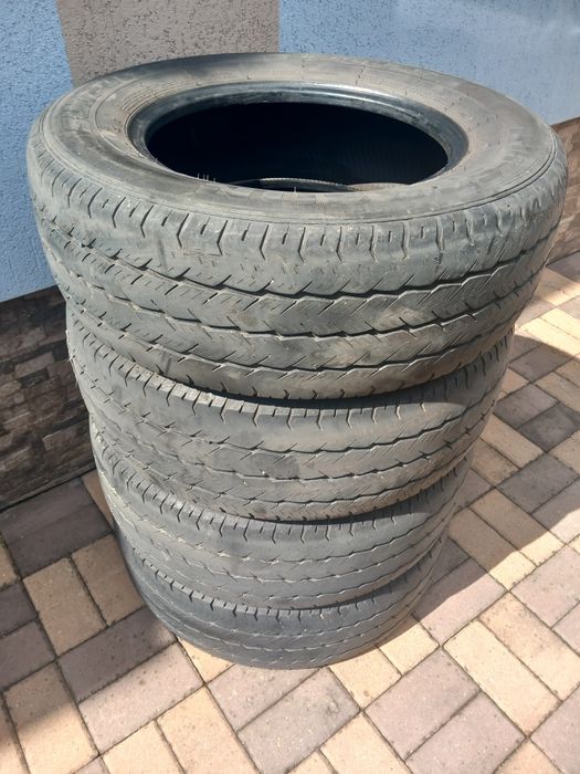 Set cauciucuri 235 65 16C allseason