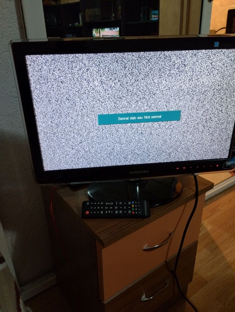 Vând tv led Samsung