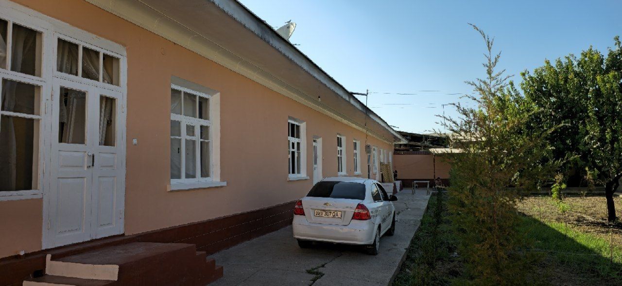 12 sotixlik kotta xovli sotiladi Yangiyul tuman