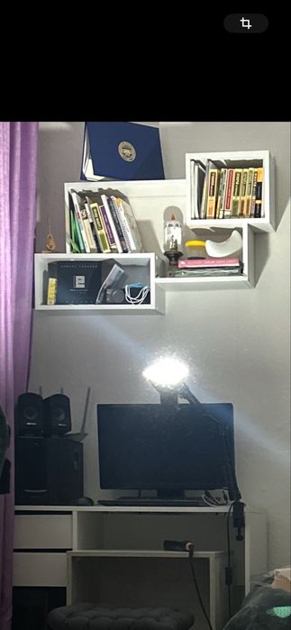 Продам полку для книг