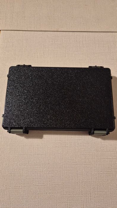 Cutie plastic suruburi