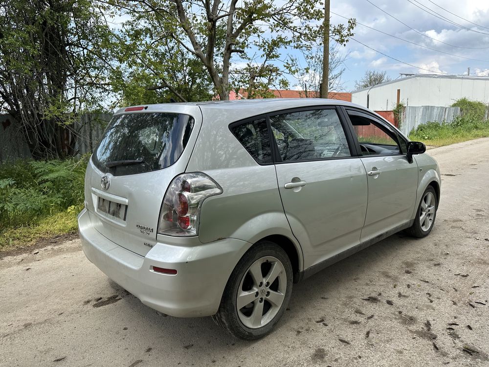 Toyota Corolla Verso 2.2 D4D на части